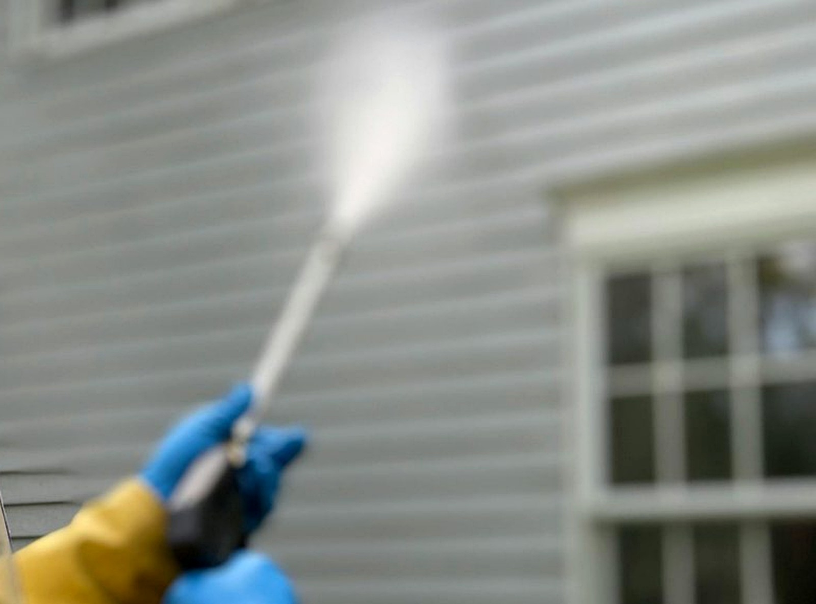 Pressure washing service photo